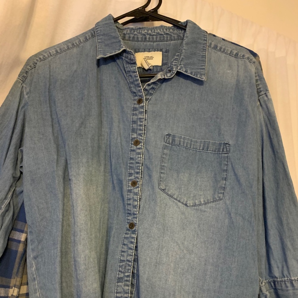 Light Denim Button up 💙